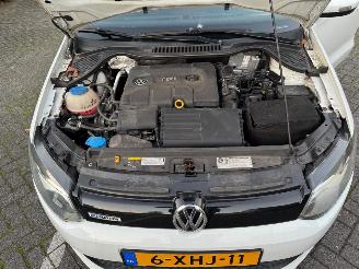Schadeauto Volkswagen Polo 1.4 TDI BlueMotion 2014/8
