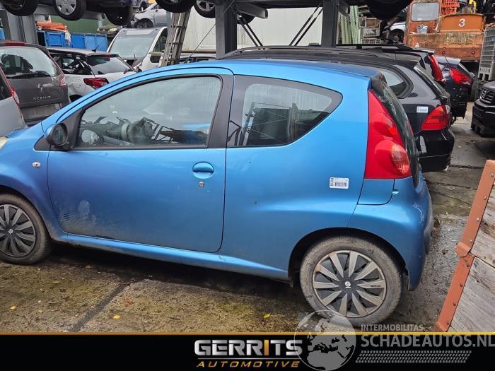 Peugeot 107 107, Hatchback, 2005 / 2014 1.0 12V