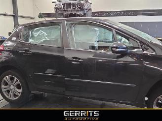 Salvage car Peugeot 208 208 I (CA/CC/CK/CL), Hatchback, 2012 / 2019 1.4 16V 2012/6