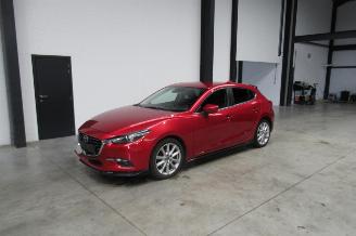 uszkodzony samochody osobowe Mazda 3 SEDAN 2018/4