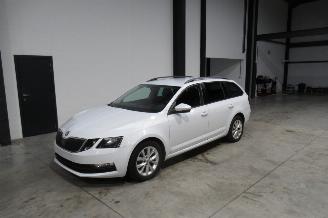 Auto incidentate Skoda Octavia AMBITION 2018/3