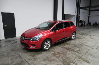 Schadeauto Renault Clio GRANDTOUR 2017/8
