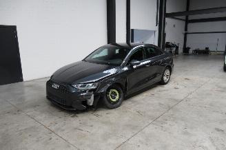 skadebil auto Audi A3 BERLINE 2023/7