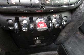 Mini Cooper SEDAN picture 32
