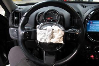 Mini Cooper SEDAN picture 24