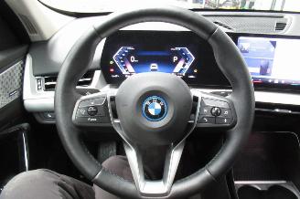 BMW iX1 SUV picture 22