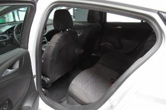Opel Astra SEDAN picture 10