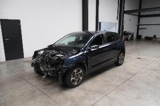 Voiture accidenté Hyundai I-30 SEDAN 2025/7