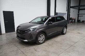 Voiture accidenté Peugeot 3008 SUV 2023/3