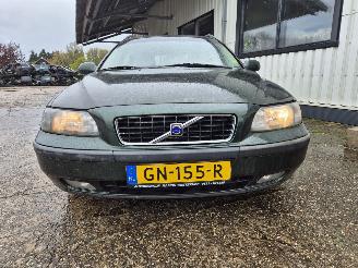 Volvo V-70 2.3 T-5 picture 2