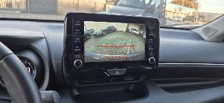 Toyota Yaris 1.5 Hybride* Navigatie*LED*Aluminium velgen*Camera*trekhaak*KeylessGo* picture 17