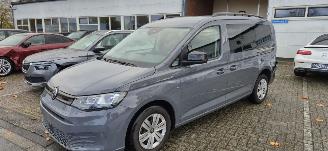 Vaurioauto  passenger cars Volkswagen Caddy maxi 1.5 TSi* 7 Zitter* 2023/11