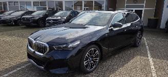  BMW 5-serie 530e PlugIn Hybride M Sport Touring*Ambiente*HeadUp*360 Camera*Trekhaak*Leren Comfortstoelen met memory*HarmanKardon Sound*DAB* 2025/7