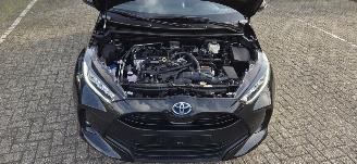 Schadeauto Toyota Yaris 1.5 Hybride* Automaat*Navigatie*touchscreen*LED*HeadUp*Camera* 2024/9