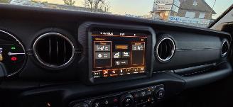 Jeep Wrangler Plug-In Hybrid picture 19