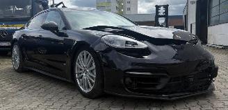 Avarii autoturisme Porsche Panamera 4e PlugIn Hybride*Chrono*Panoramaschuifdak*360 Camera*Matrix Laserlicht*Luchtvering*Ambiente*Comfortstoelen met Memory en leer*Bose sound* 2022/1
