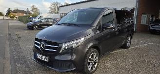 Coche accidentado Mercedes V-klasse 300 Avandgarde Lang*9 persoons*AWD*Automaat*360 Camera*Ambiente*Navigatie*Nightvision*LaserLED*Trekhaak* 2022/6