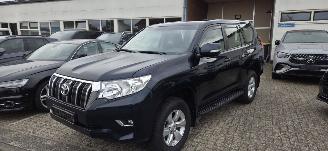 Voiture accidenté Toyota Landcruiser 2.8L D4D* 5 deurs* Automaat*Navigatie*Kamera*trekhaak* 2022/4