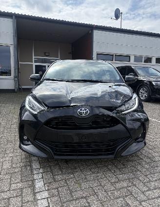 Toyota Yaris 1.5L VVTi 130 Co 95Gr * LED*HeadUp*Trekhaak*Navigatie*Keyless* picture 8