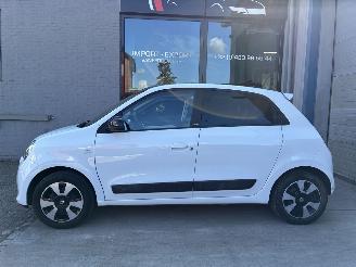 krockskadad bil auto Renault Twingo RENAULT TWINGO 1.0I 2017 2017/11