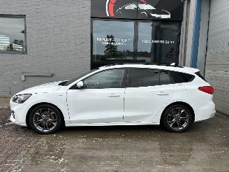 damaged passenger cars Ford Focus FORD FOCUS 1.5D ST 2019 2019/7