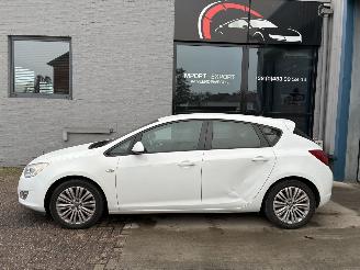 skadebil auto Opel Astra OPEL ASTRA 1.3D 2011 2011/6