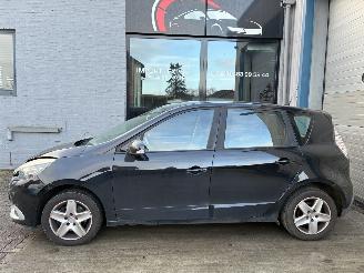 Vaurioauto  passenger cars Renault Scenic RENAULT SCENIC 1.5D 2015 2015/1