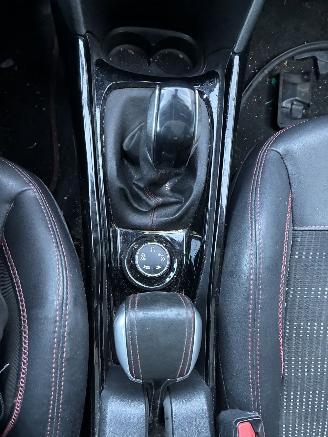 Peugeot 2008 PEUGEOT 2008 1.6D GT 2018 picture 18