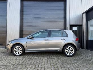 Schadeauto Volkswagen Golf VW GOLF 7 1.2TSI 2014 2014/12
