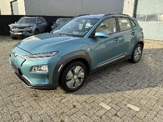 Schadeauto Hyundai Kona HYUNDAI KONA 2021 ELEK 2021/10
