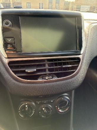 Peugeot 2008 PEUGEOT 2008 1.6D 2014 picture 15