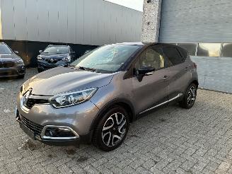 Vaurioauto  passenger cars Renault Captur RENAULT CAPTUR 1.5D 2014 2014/6