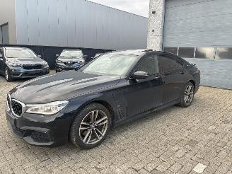 Voiture accidenté BMW 7-serie BMW 740e M 2017 2017/9