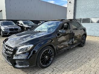 Voiture accidenté Mercedes GLA MERCEDES GLA200d AMG 2019 2019/4
