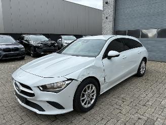 krockskadad bil auto Mercedes Cla-klasse MERCEDES CLA180d 2022 2022/9