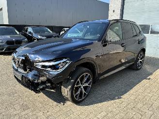 Damaged car BMW X5 BMW X5 45e M 2020 SKY LOUNGE 2020/10