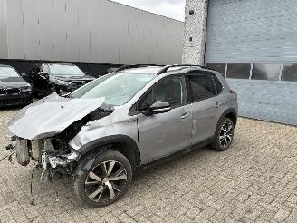 Schadeauto Peugeot 2008 PEUGEOT 2008 1.6D GT 2018 2018/4