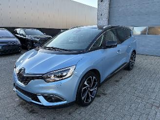 damaged passenger cars Renault Grand-scenic RENAULT SCENIC 1.6D 2018 7 ZIT 2018/4
