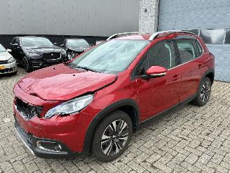 damaged passenger cars Peugeot 2008 PEUGEOT 2008 1.5D AUTOMAAT 2019 2019/9