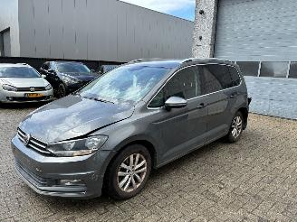 Avarii autoturisme Volkswagen Touran VW TOURAN 1.6TDI DSG 2017 7 ZIT 2017/3