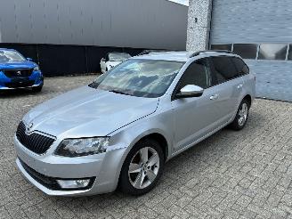 Vaurioauto  passenger cars Skoda Octavia SKODA OCTAVIA 1.6TDI DSG 2016 2016/6