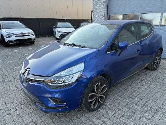 Avarii autoturisme Renault Clio RENAULT CLIO 1.2I AUTOMAAT 2017 2017/6