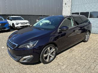 Coche accidentado Peugeot 308 PEUGEOT 308 1.2I 2016 2016/2