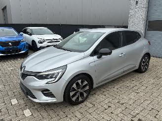 krockskadad bil auto Renault Clio RENAULT CLIO 1.0I 2022 2022/11