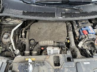Peugeot 5008 PEUGEOT 5008 1.2I 2017 7 ZIT picture 7