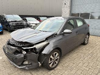 Schadeauto Hyundai I-20 HYUNDAI I20 1.2I 2017 2017/5