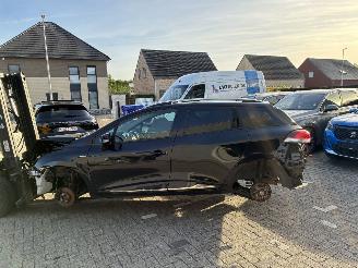 krockskadad bil auto Renault Clio RENAULT CLIO 0.9TCE 2017 SLOOP 2017/1