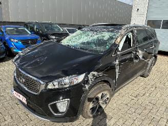 Vaurioauto  passenger cars Kia Sorento KIA SORENTO 2.2D 2017 7 ZIT 2017/6