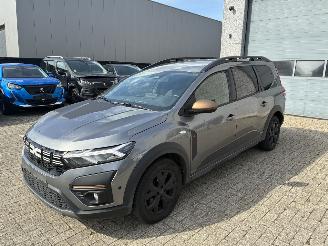 krockskadad bil auto Dacia Jogger DACIA JOGGER 1.0I 2024 7 ZIT 2024/12