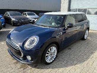 Damaged car Mini Clubman Mini Clubman Cooper D 2.0d 2017 2017/9